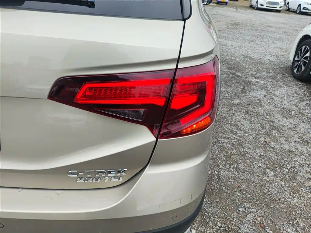 Volkswagen C-TREK 2018 230TSI DSG Luxury фото 24