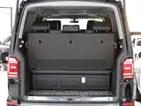 Photo 24 - Volkswagen Multivan
