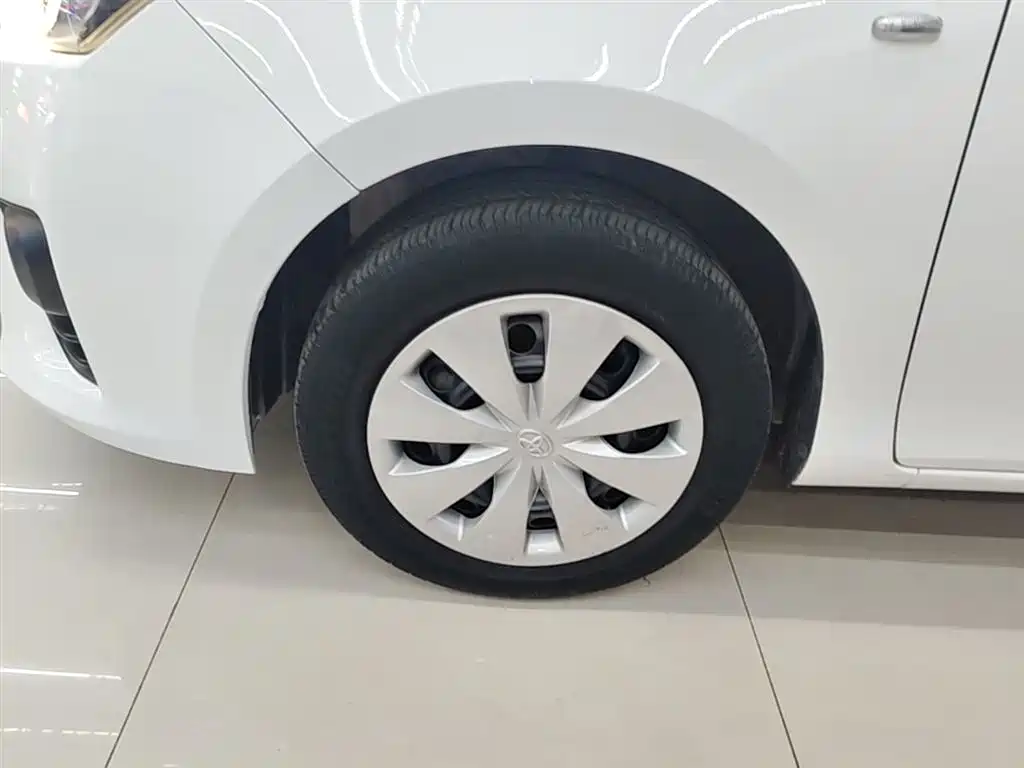 Toyota YARiS L Zhi Xuan 2015 1.5E Auto Charming Edition фото 23