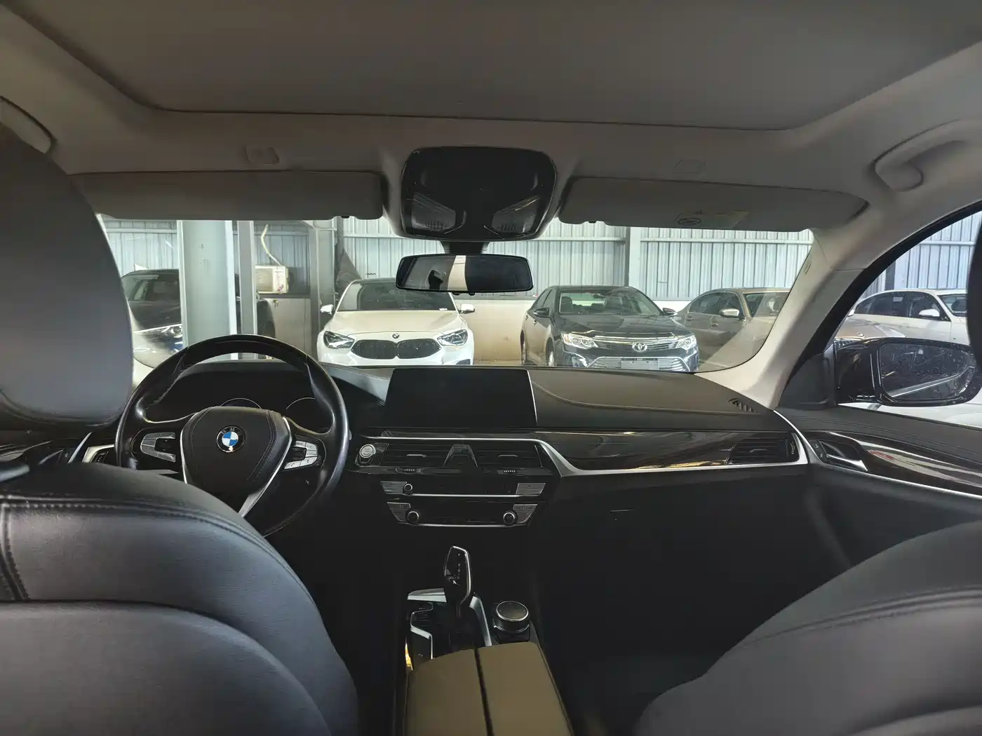 BMW 5 Series 2018 525Li Luxury Package фото 10