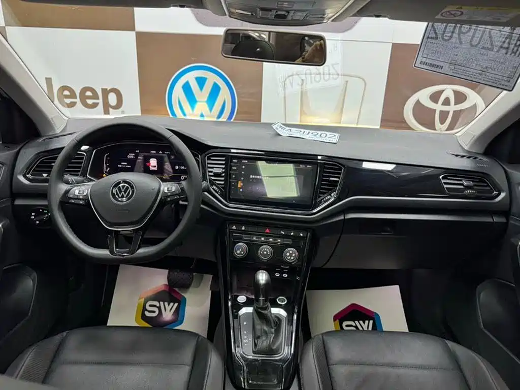 صورة 9 - Volkswagen T-ROC