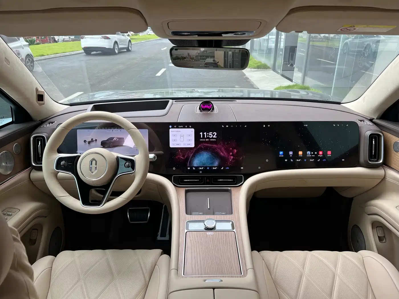 AITO Wenjie AITO M9 2026 Pure Electric Ultra Edition 100kWh 6-seater фото 11