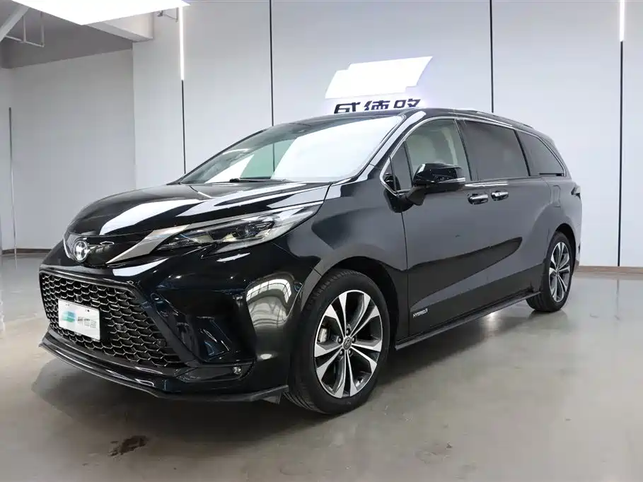 Toyota Granvia 2022 2.5L Hybrid Noble Edition