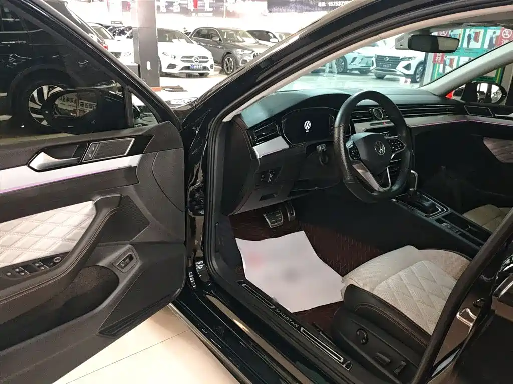 Volkswagen Magotan 2023 Model 2 Million Commemorative Edition 330TSI DSG Luxury фото 16