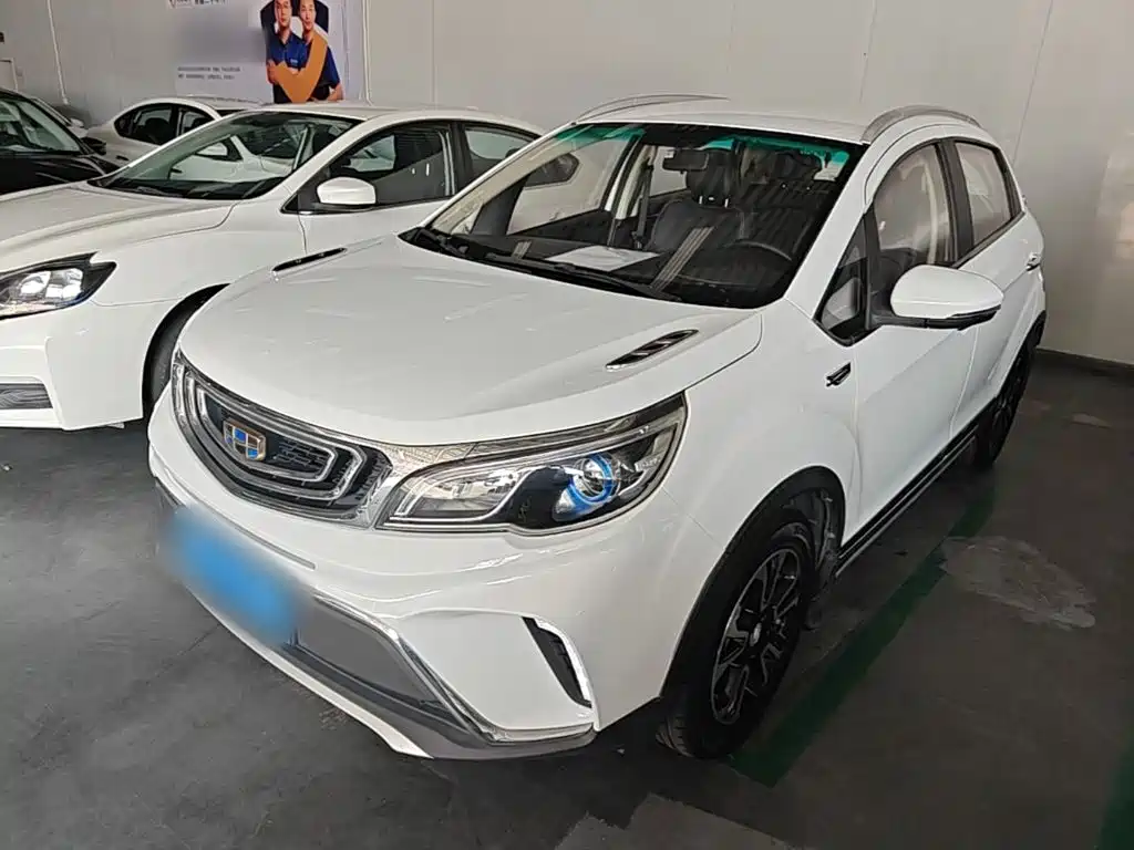 Фото 2 - Geely Vision X3