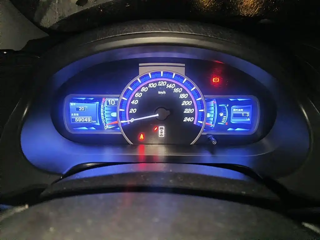 BYD S6 2014 2014 Model 2.0L Manual Elite 5-Seater