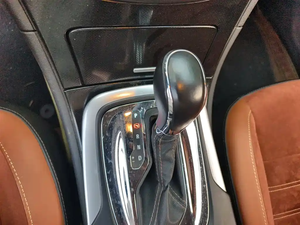 Buick Regal 2015 1.6T Elite Tech Edition фото 10