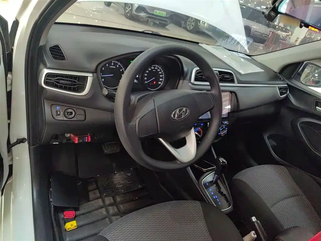 Hyundai Verna 2017 1.4L Auto Jump Edition (China V) фото 6