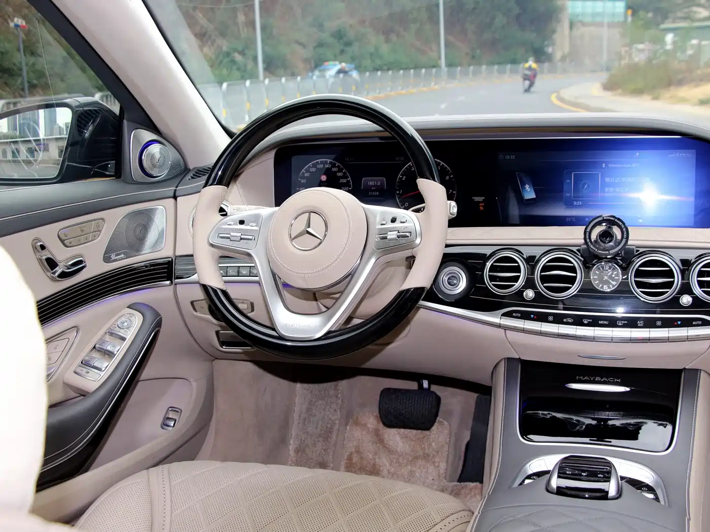 Mercedes-Benz Maybach S-Class 2018 Model S 680 фото 17