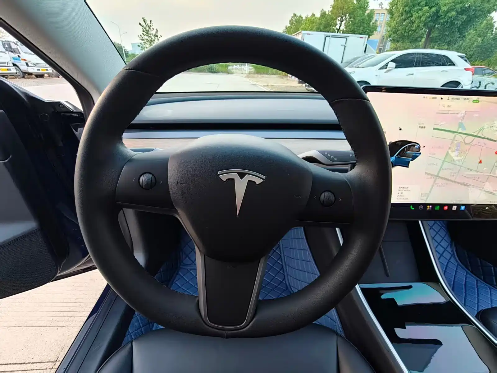 Фото 14 - Tesla Model 3