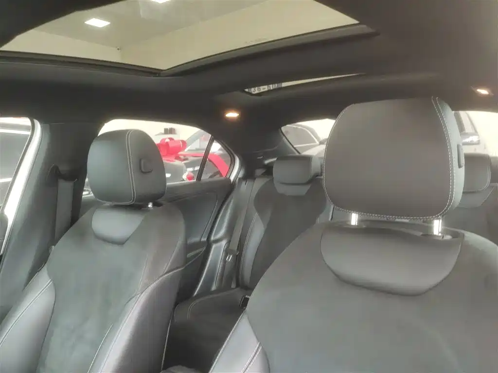 Mercedes-Benz A-Class 2020 A 200 L Sport Sedan фото 18