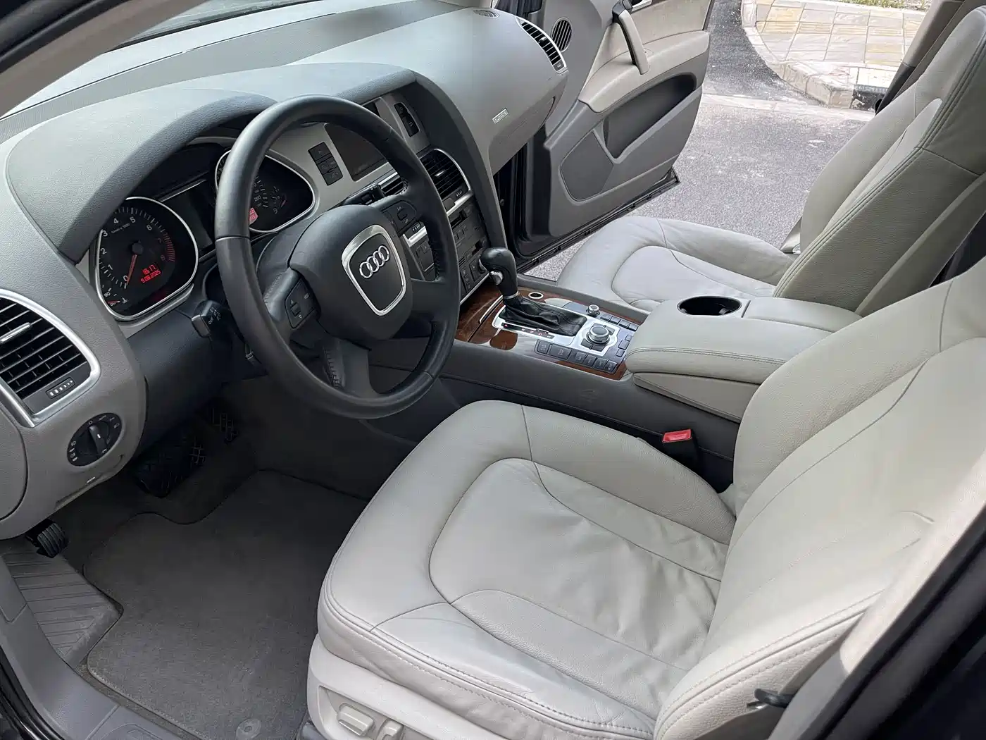 Photo 10 - Audi Q7