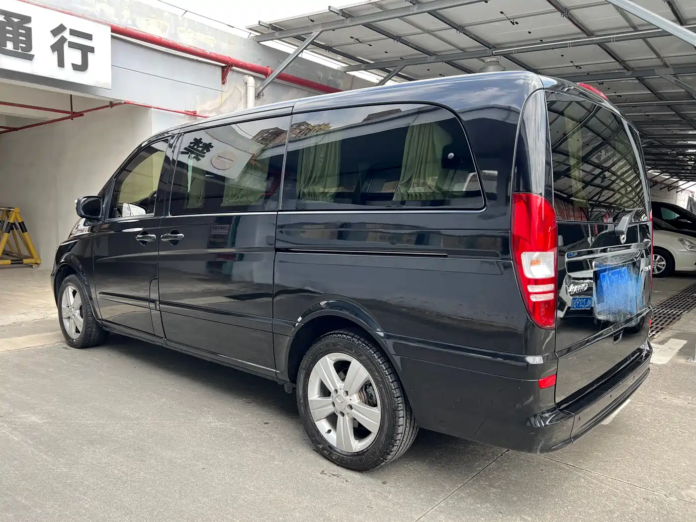 Mercedes-Benz Viano 2015 3.0L Partner Edition фото 31