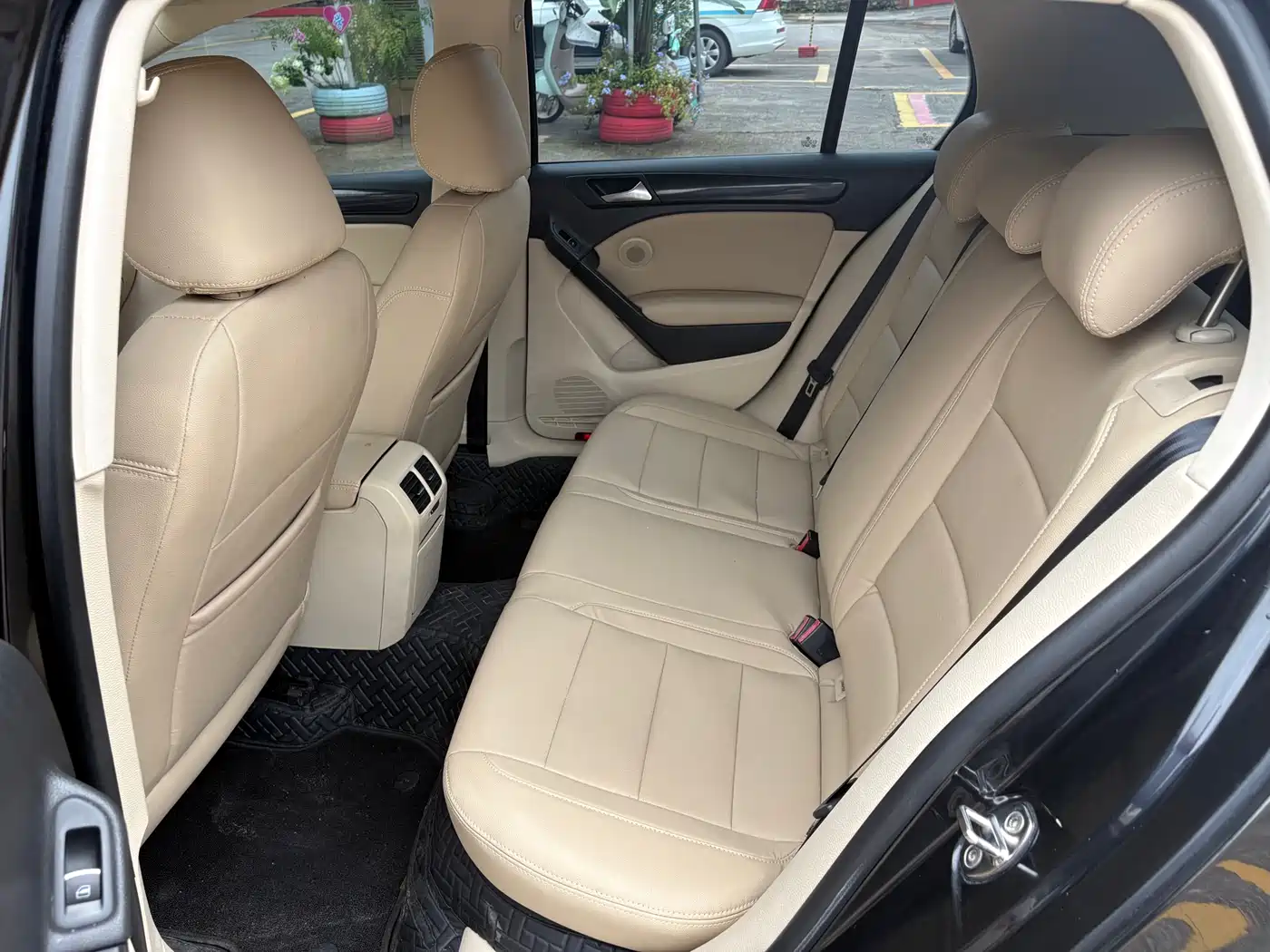Фото 8 - Volkswagen Golf