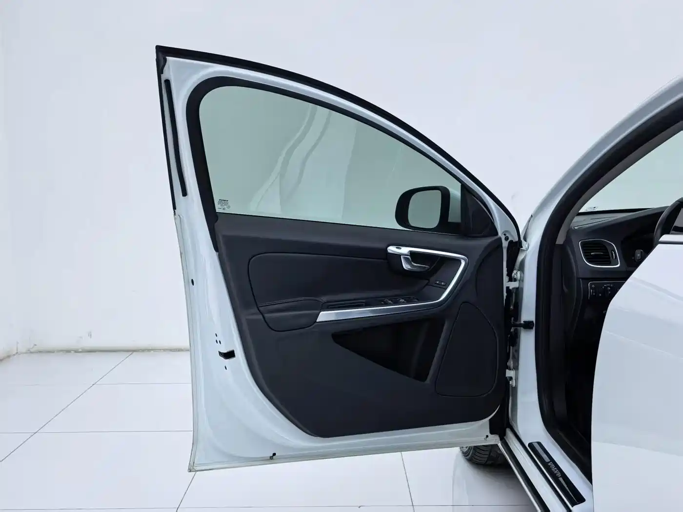 Фото 23 - Volvo S60