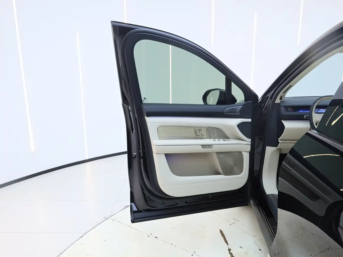 NIO ES8 2026 2025 Model 6-Seat Executive Luxury Edition