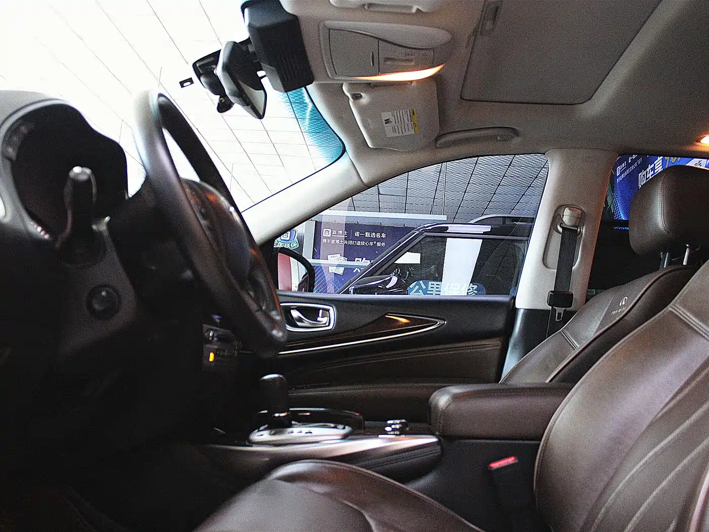 Infiniti QX60 (Import) 2015 2014 2.5 S/C Hybrid AWD All-Round Edition