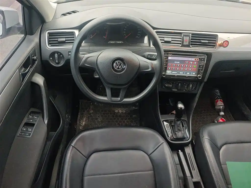 Volkswagen Santana 2015 Gran Santana 1.6L Automatic Trend фото 3