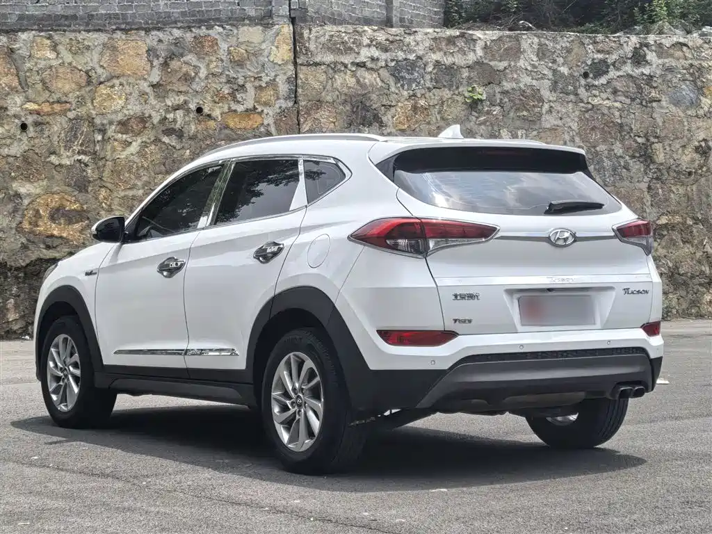 Hyundai Tucson 2015 1.6T Dual Clutch 2WD Smart фото 5