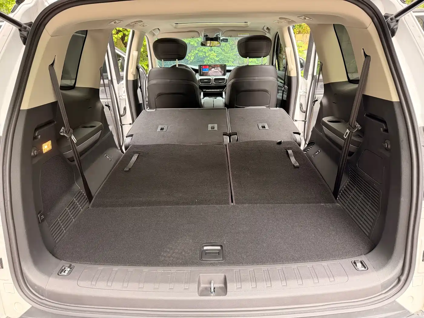 SAIC Maxus Territory 2023 2.0T Overland Flagship 7-Seater фото 21