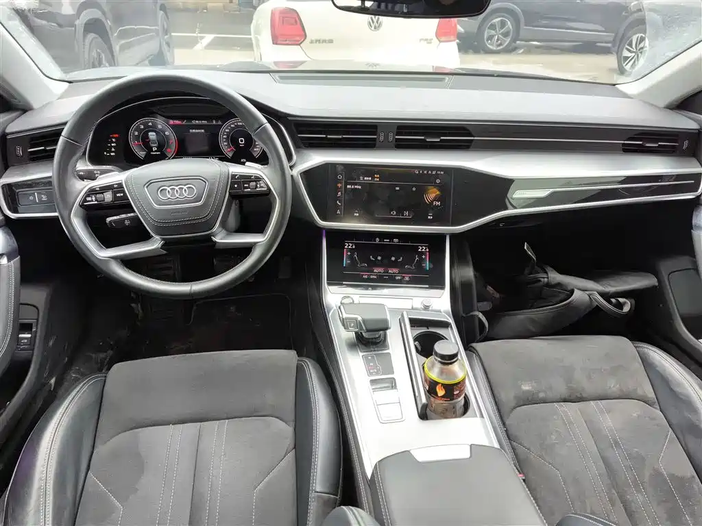 Audi A7L 2024 45 TFSI Luxury фото 6