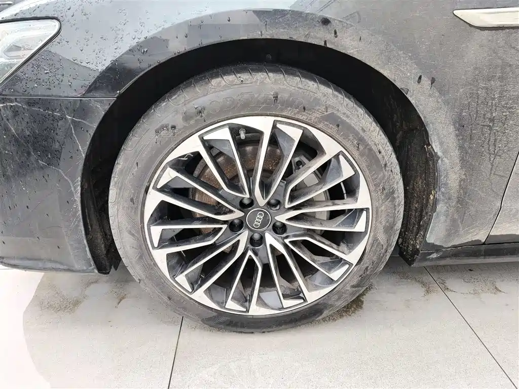 Audi A7L 2024 45 TFSI Luxury фото 25