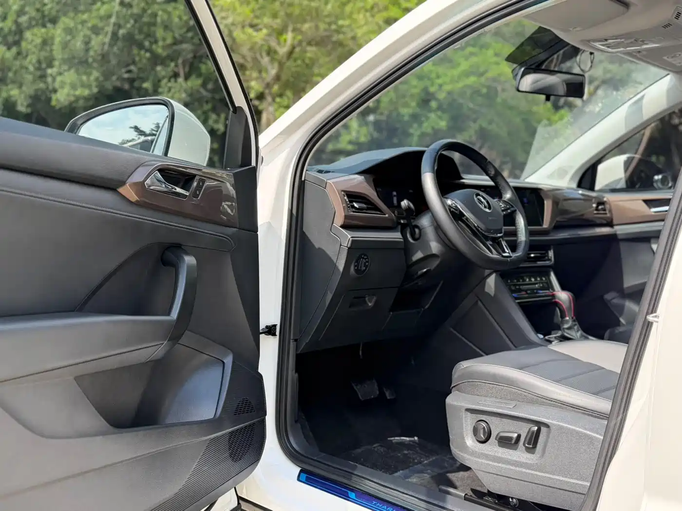 Volkswagen Tharu 2022 280TSI FWD Luxury Edition фото 13