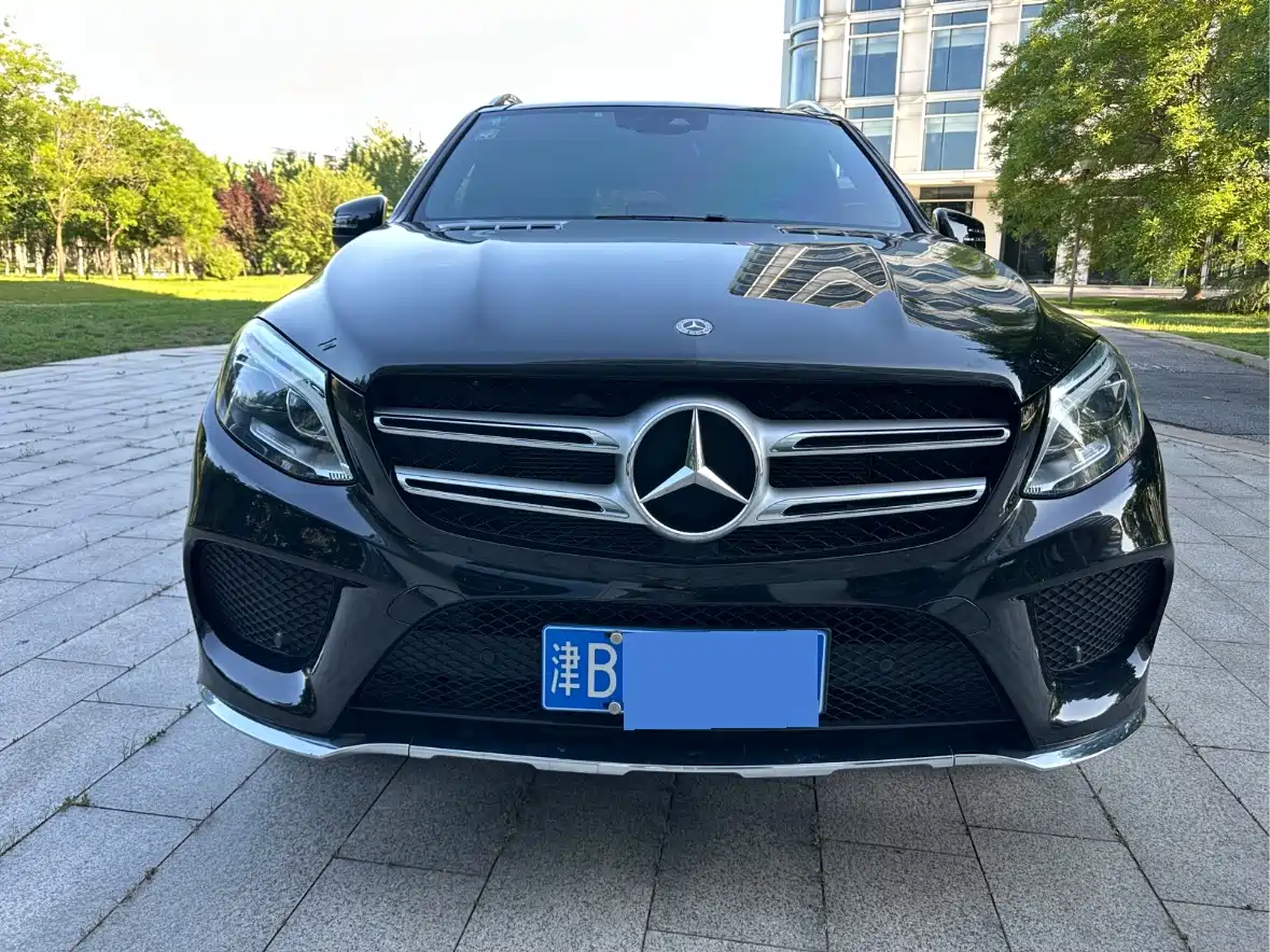 Mercedes-Benz GLE 2018 GLE 400 4MATIC Ultimate Edition фото 2