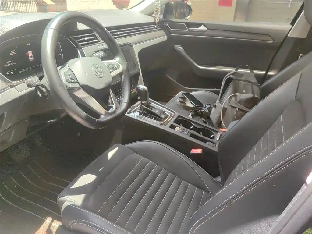 Volkswagen Magotan 2021 330TSI DSG 30th Anniversary Edition фото 16