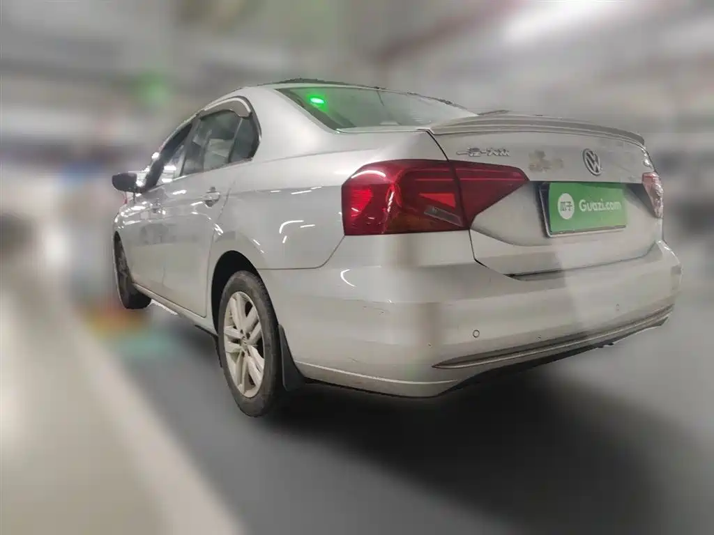 Volkswagen Jetta 2017 1.5L Automatic Comfort фото 4