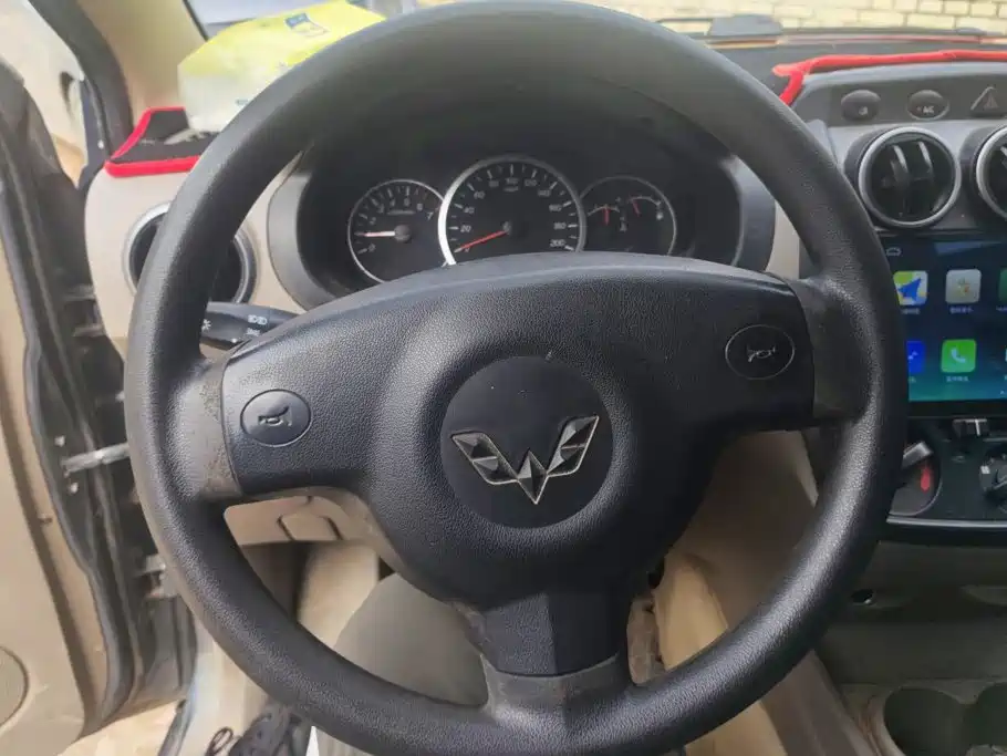 Wuling Motors Wuling Hongguang 2013 2013 1.5L Standard