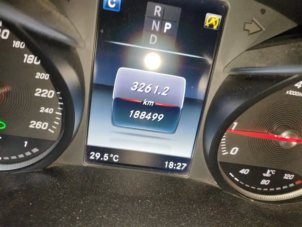 Mercedes-Benz GLC 2019 Facelift GLC 260 L 4MATIC Luxury фото 8