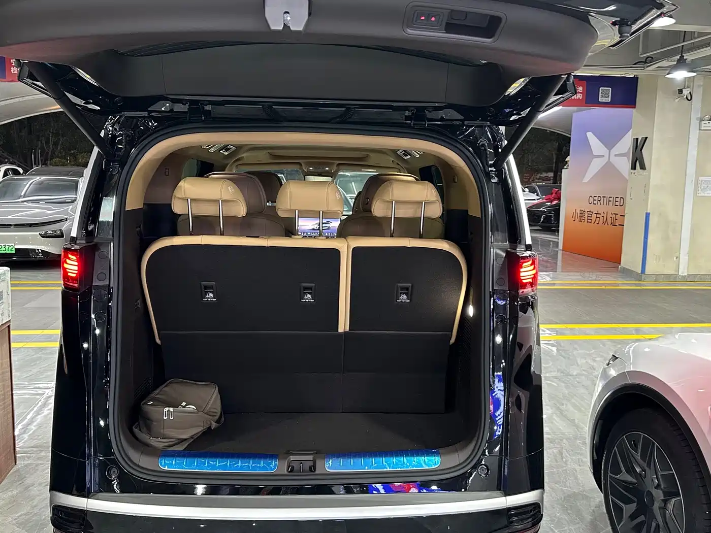 Denza D9 2025 DM-i Smart Drive Edition 1020 AWD Luxury фото 15
