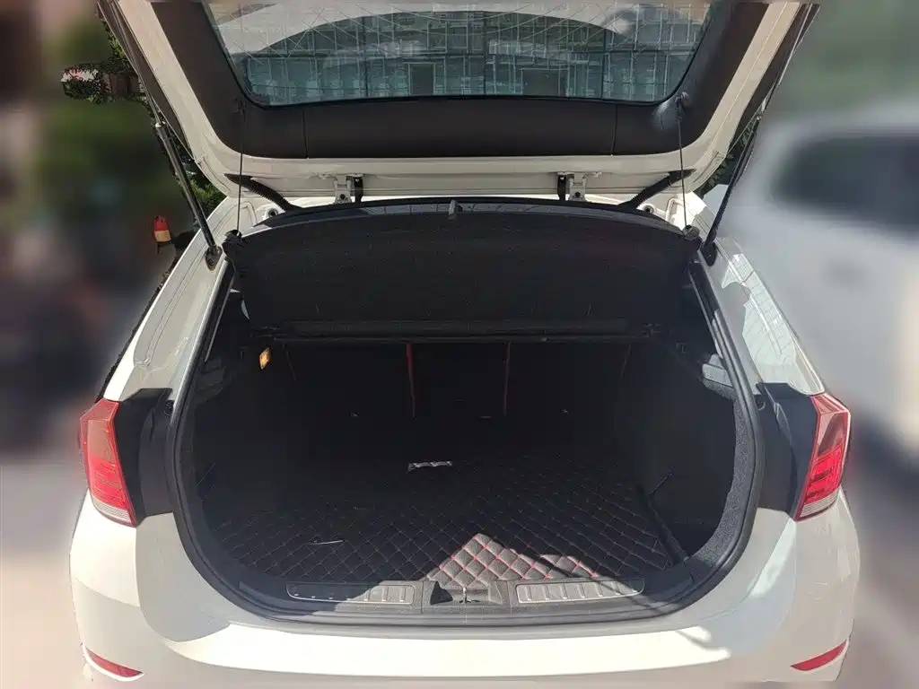 BMW X1 2015 Model sDrive18i Fashion Advanced Edition фото 20