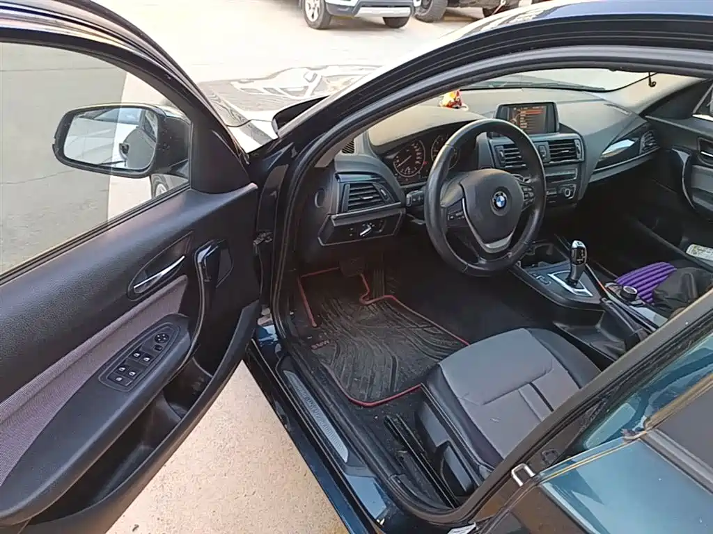 BMW 1 Series (Import) 2013 Facelift 116i Urban Model фото 16