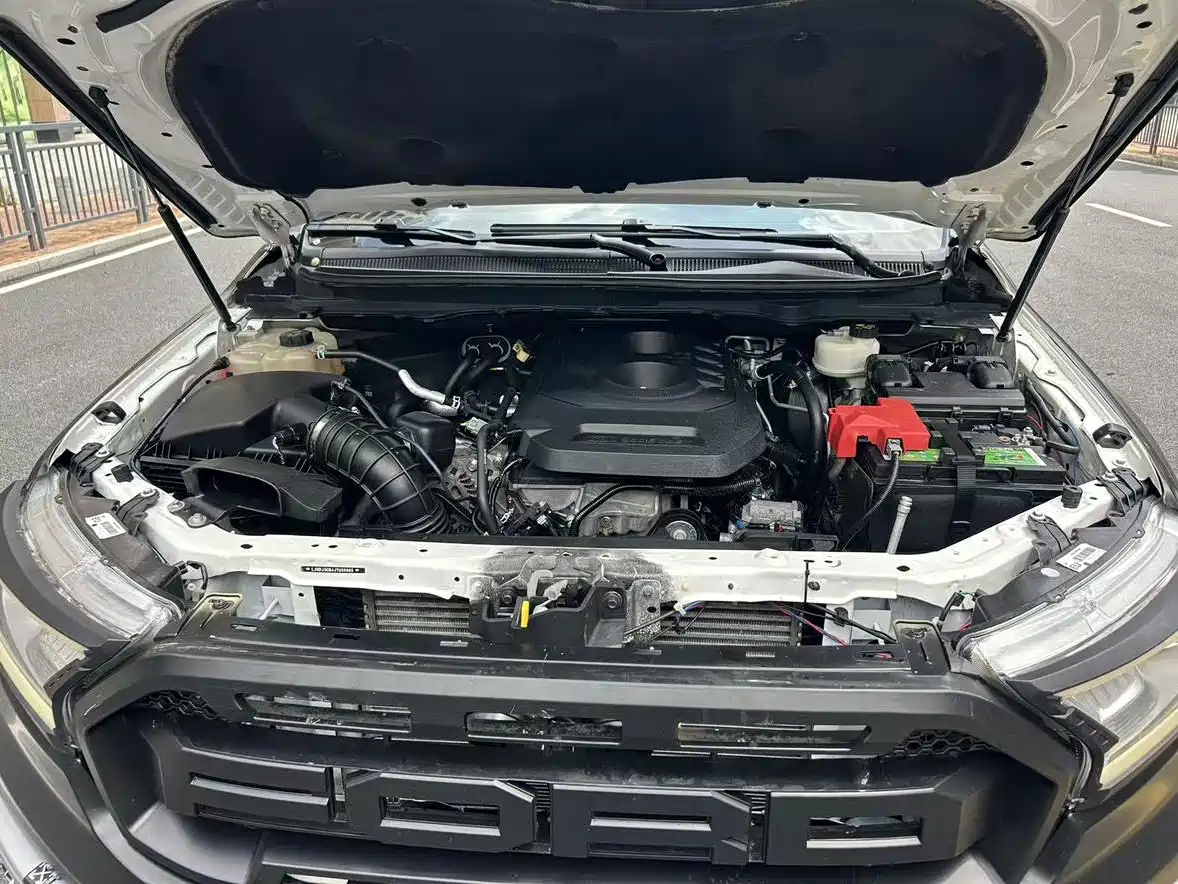 Ford Everest 2018 2017 2.0T Gasoline Automatic 4WD Luxury Edition 5-Seater