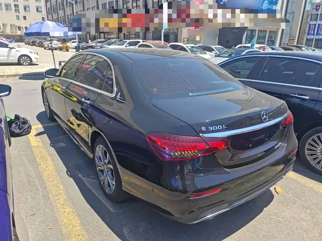 MERCEDES-BENZ E-CLASS