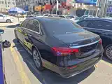 Фото 5 - Mercedes-Benz E-Class