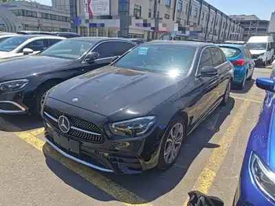 Mercedes-Benz E