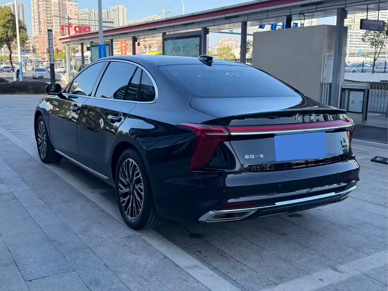 Hongqi H5 2023 2.0T Auto Smart Connect Flag Comfort фото 7