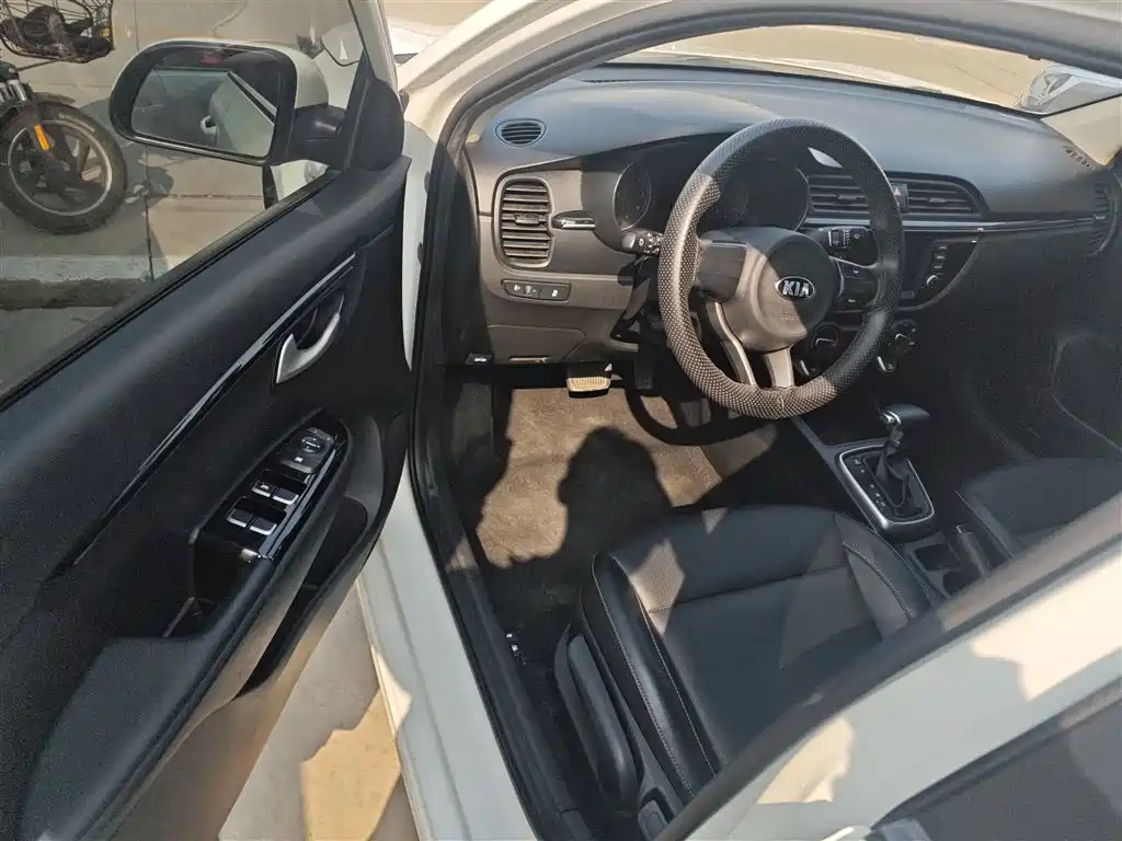 Kia K2 2017 Sedan 1.4L AT 15th Anniversary Special Edition GLS фото 12