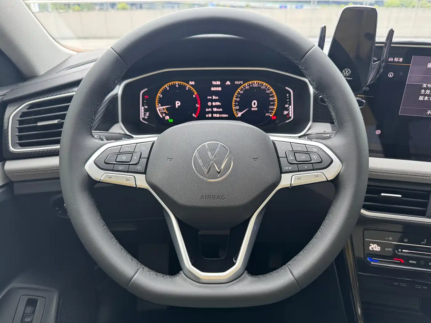 Volkswagen Tayron 2024 330TSI 2WD Luxury Plus Advanced фото 16