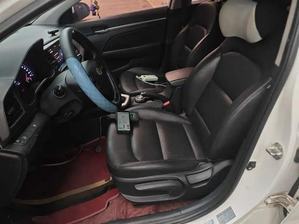 Hyundai Elantra 2019 1.5L CVT Smart Elite фото 15