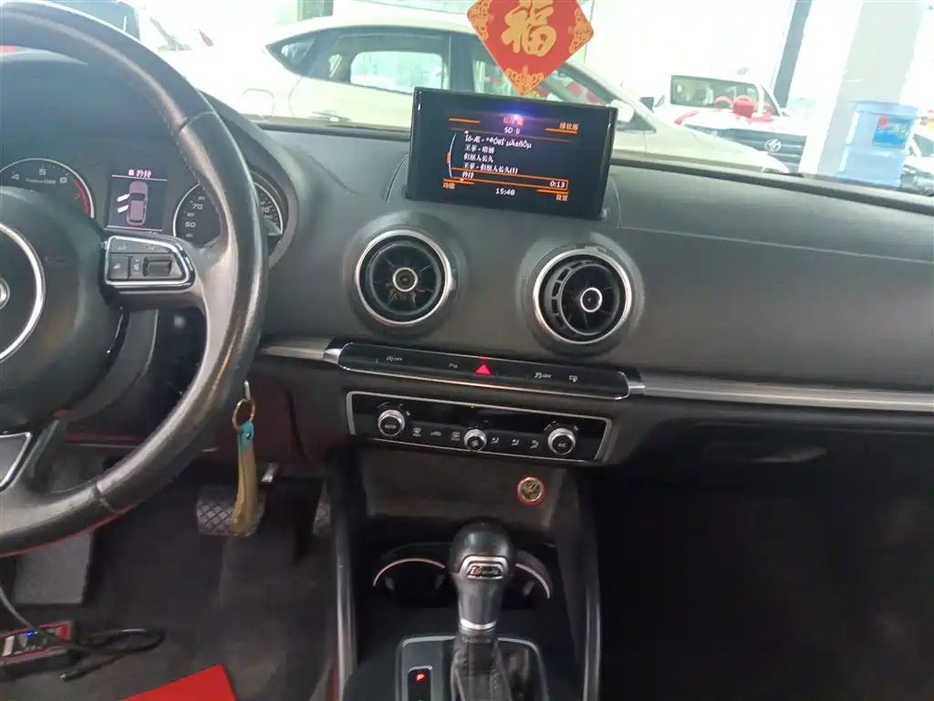 Audi A3 2014 Sportback 35 TFSI Automatic Comfort фото 10
