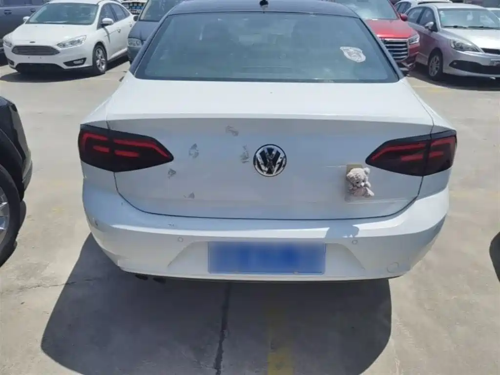 Volkswagen Lamando 2015 230TSI DSG Style фото 6