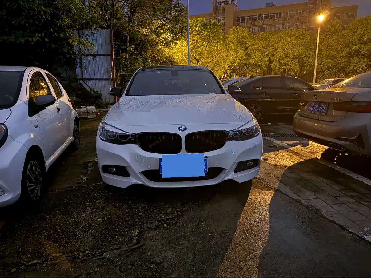 BMW 3 Series GT 2021 2020 320i M Sport Black Night Edition