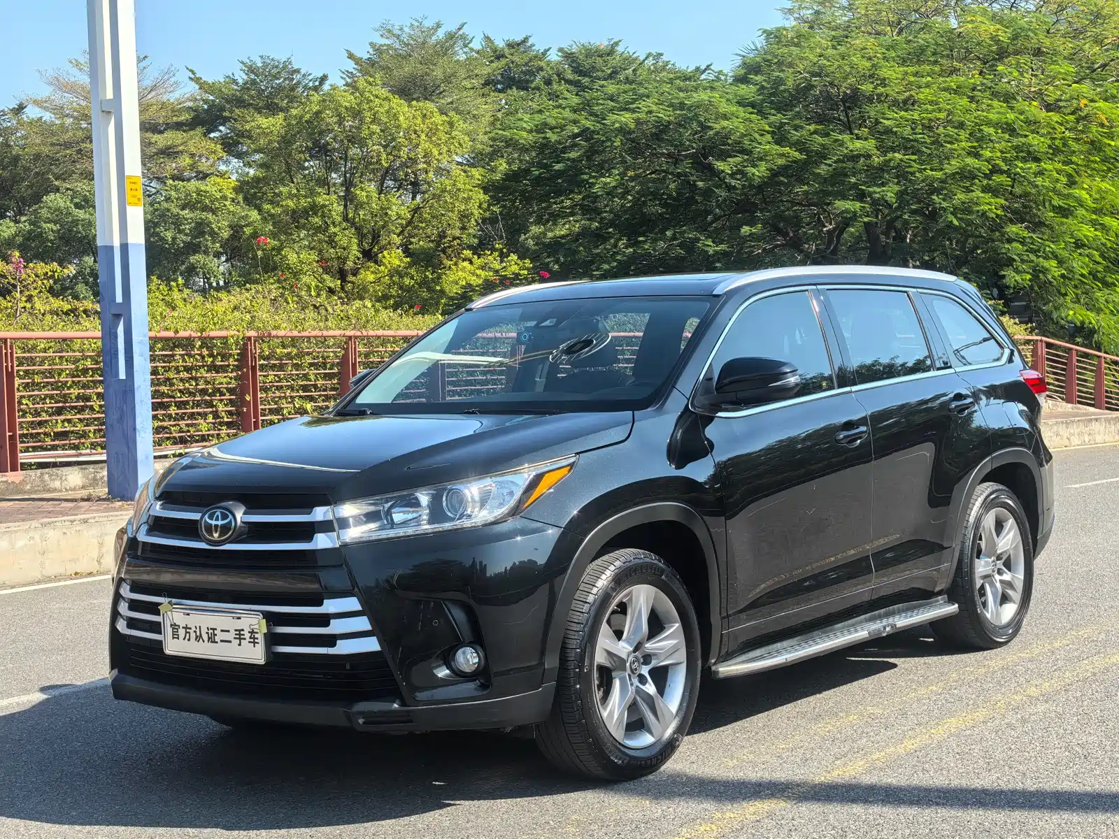 Фото 1 - Toyota Highlander
