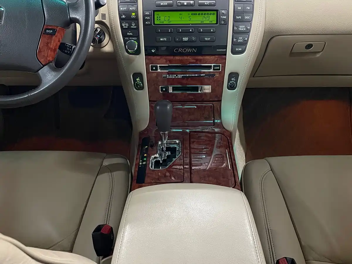 Toyota Crown 2007 2.5L Royal Leather Edition фото 14