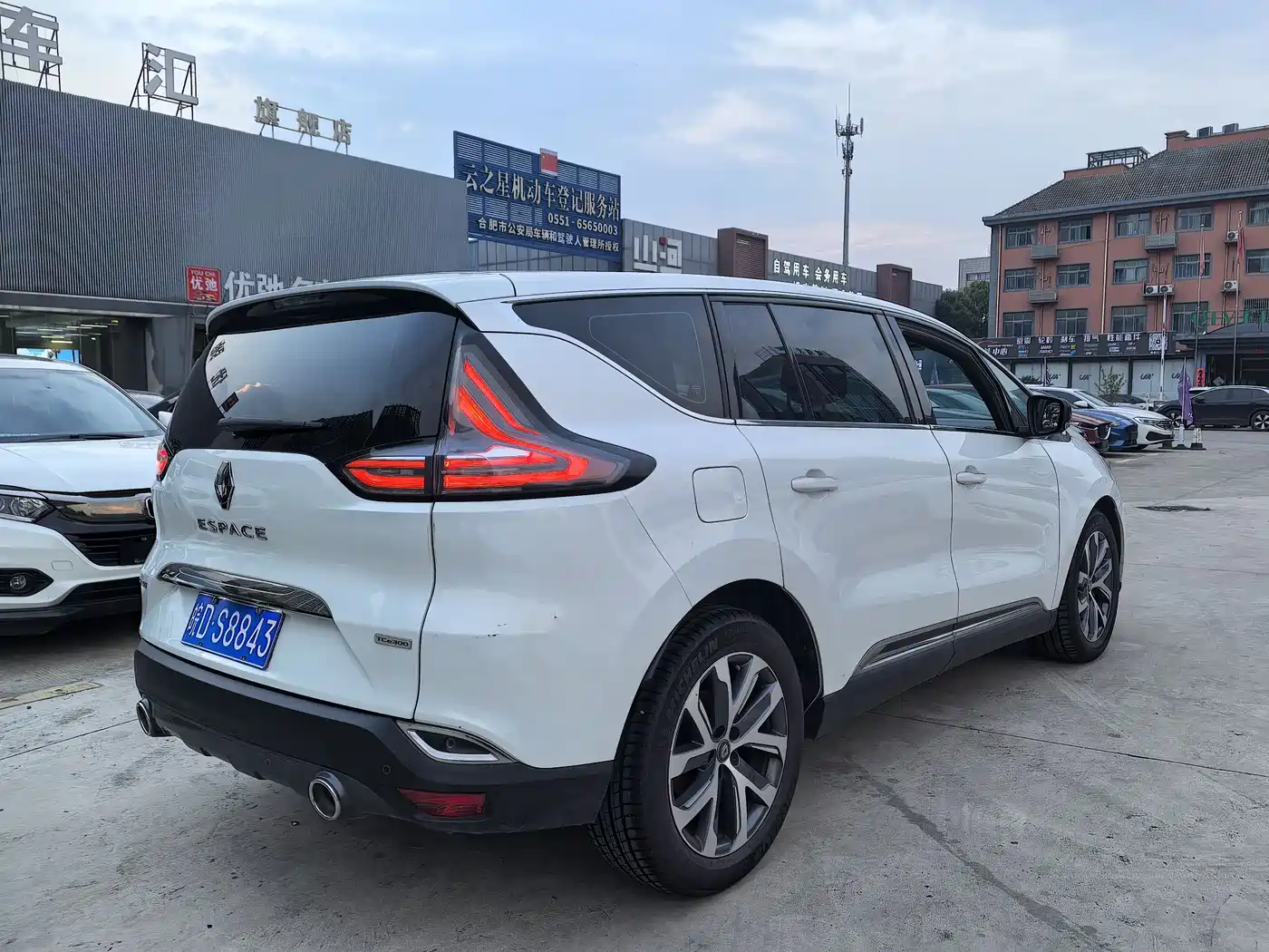 Renault Espace Classic 2018 TCe 300 Adventure фото 5