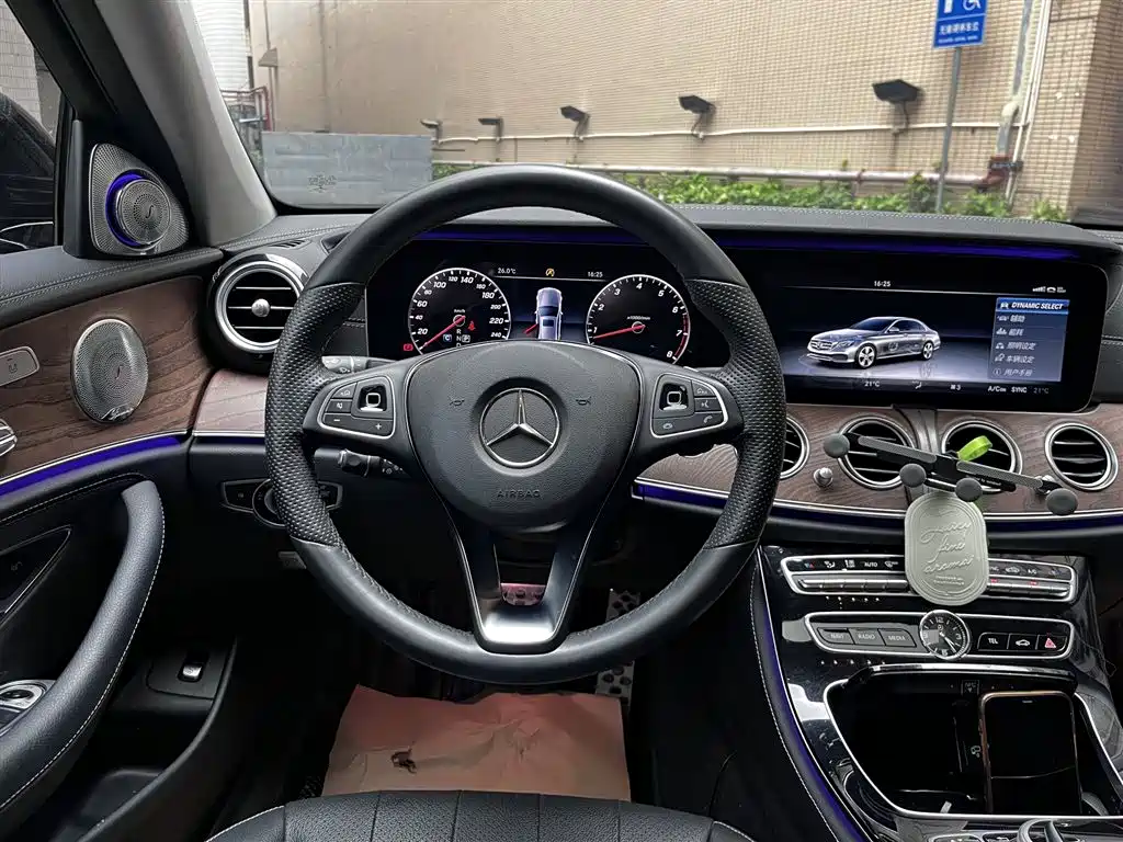 Mercedes-Benz E-Class 2016 E 300 L Fashion Type фото 13